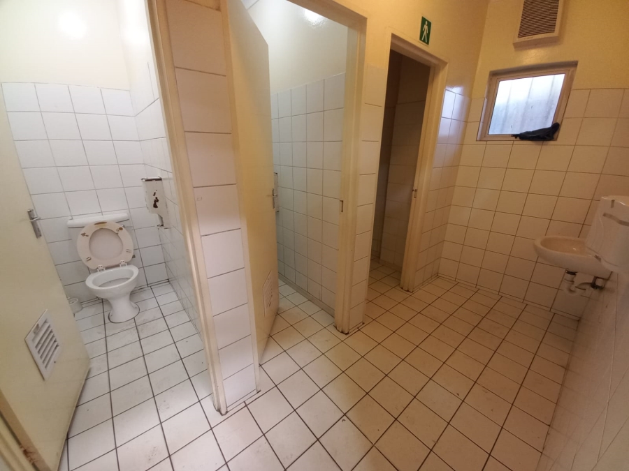 To Let commercial Property for Rent in Montague Gardens Western Cape